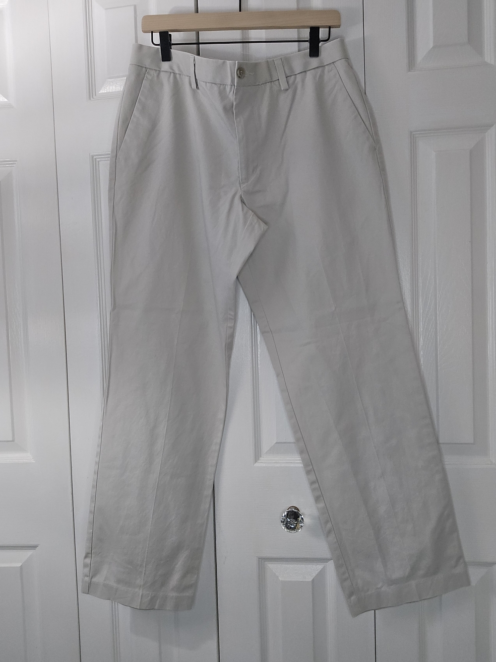 Dockers Men's Cream Straight-Leg Chinos